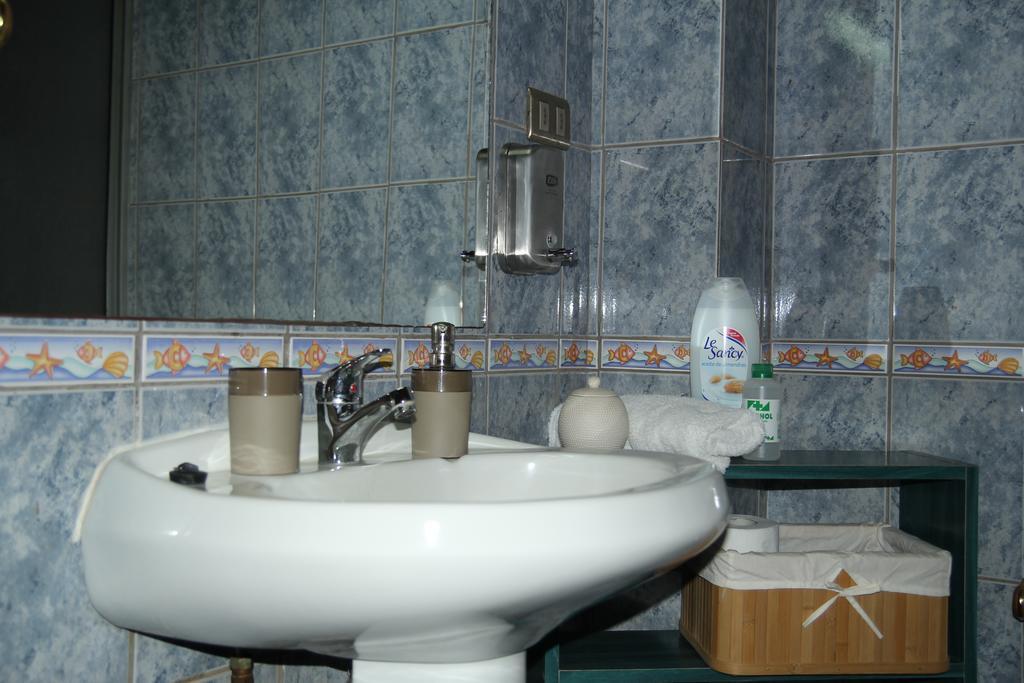 Hostel El Alcazar บียารีกา ภายนอก รูปภาพ